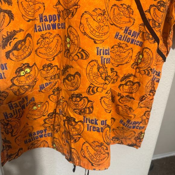 Women's Disney Scrub Top XL Cheshire Cat Alice in Wonderland Halloween Orange - Picture 3 of 5
